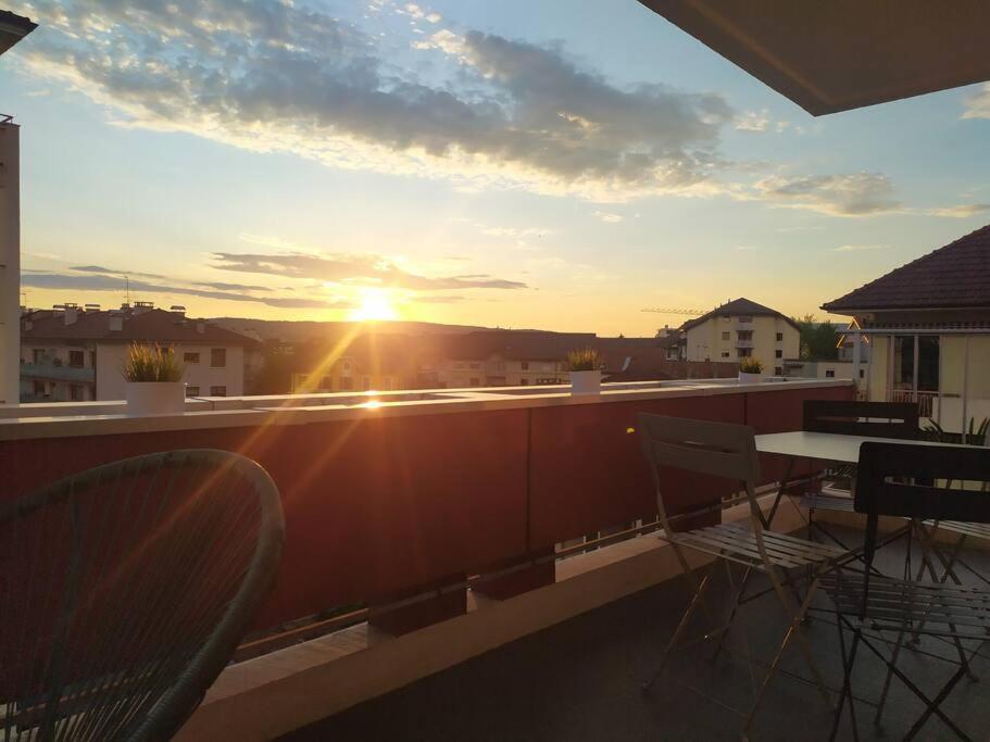 Cabana & Le Central - Proche Lac , Terrasse Et Parking Annecy Esterno foto